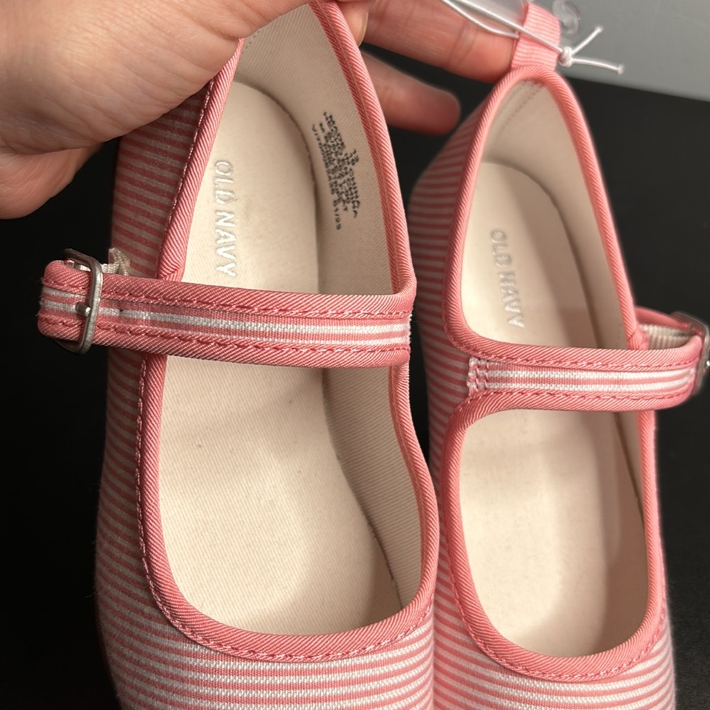 Old Navy Pink and White Ballet Flats with small heel size 13 - Picture 7 of 7